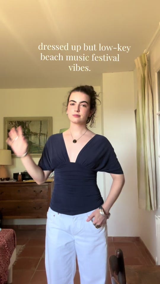 Post 2 by Lola GO on TikTok (video)