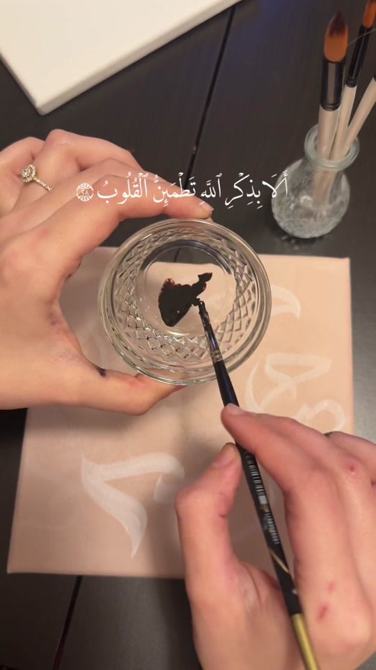 Post 4 by Ilhem • A R T I S T on TikTok (video)
