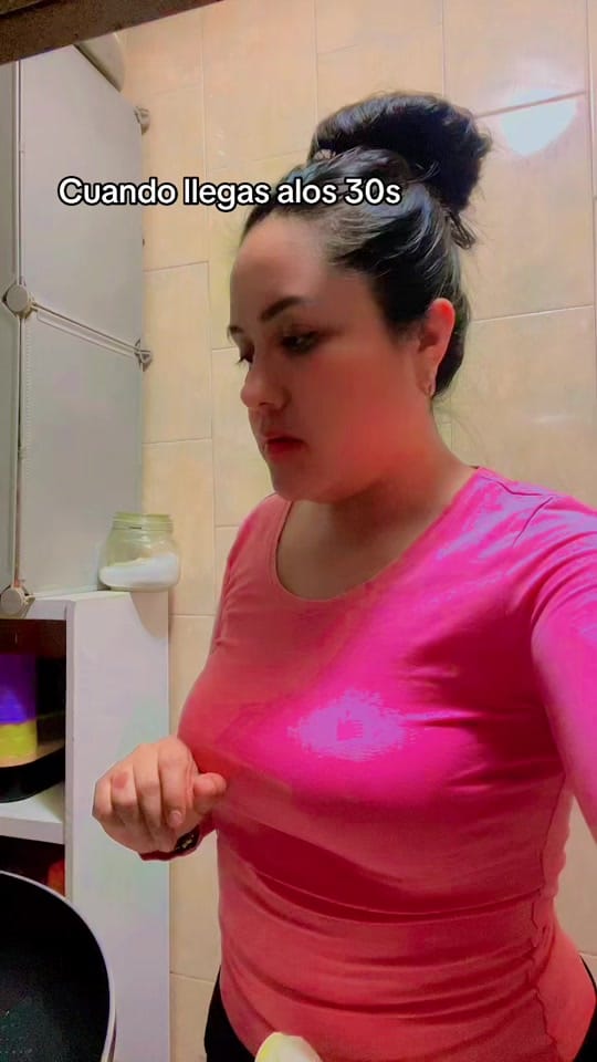 Post 2 by Adriana Silva on TikTok (video)