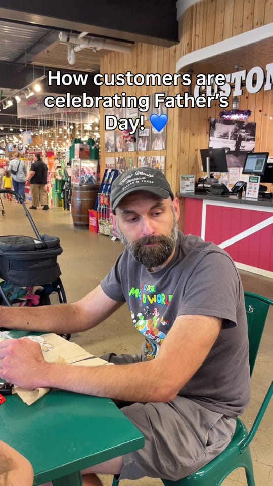 Post 1 by Stew Leonards on TikTok (video)