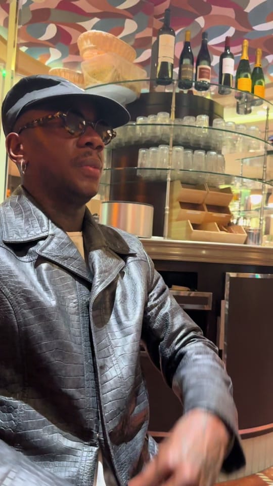 Post 2 by monsieurrobby on TikTok (video)