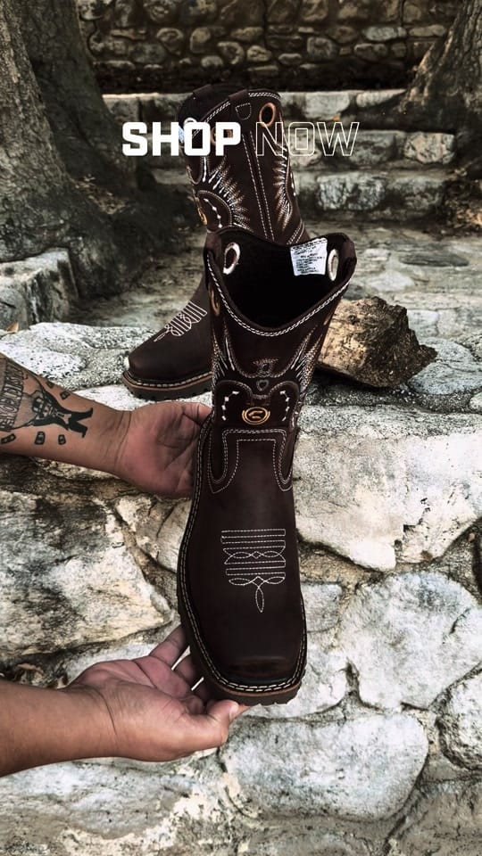 Post 10 by Botas Vargas USA on TikTok (video)