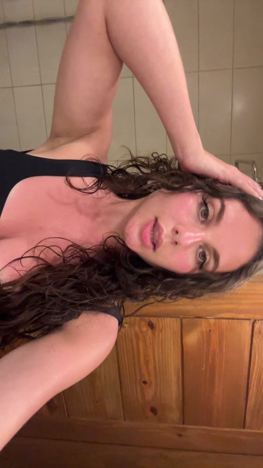 Post 2 by emmaaplouviez on TikTok (video)