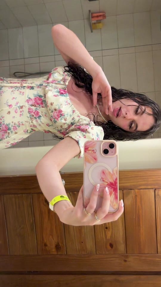 Post 6 by emmaaplouviez on TikTok (video)