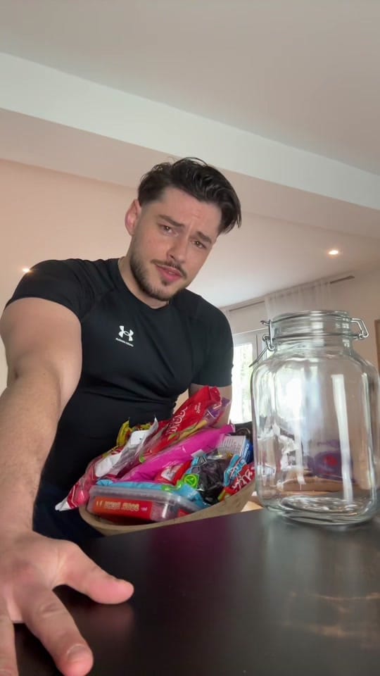 Post 10 by Leonardo Gashi on TikTok (video)