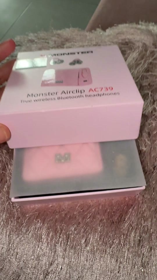 Post 5 by Vale Godoy on TikTok (video)