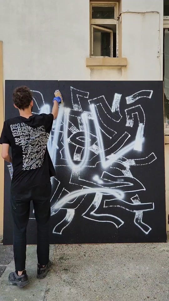 Post 5 by Bleg | Artiste on TikTok (video)
