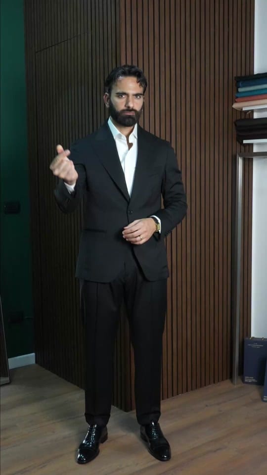 Post 1 by Sartoria CARILLO 🪡 👔 on TikTok (video)
