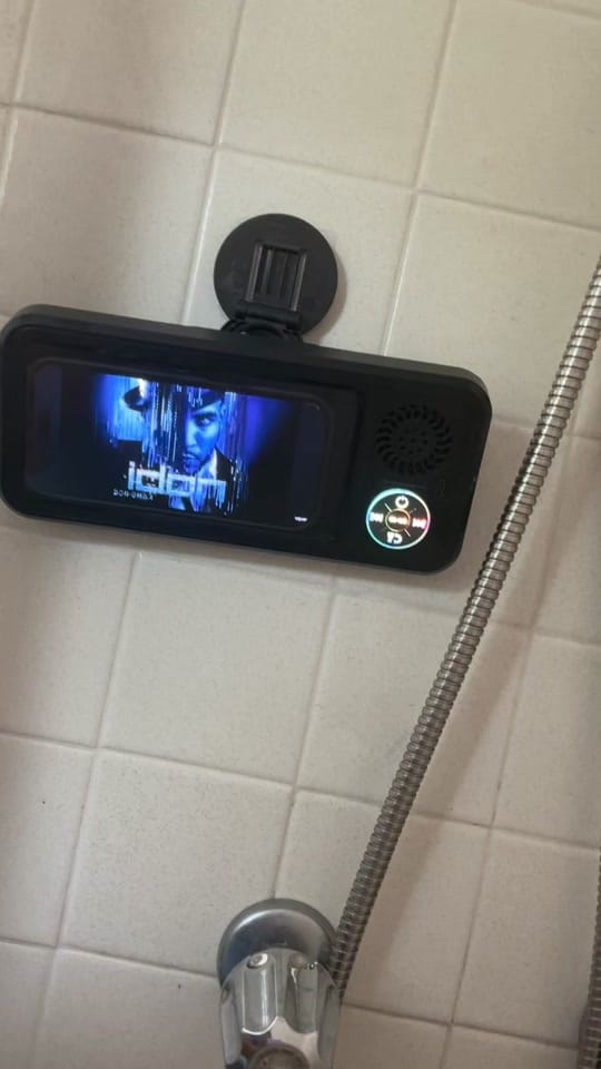 Post 1 by Alba🇸🇻👑 on TikTok (video)