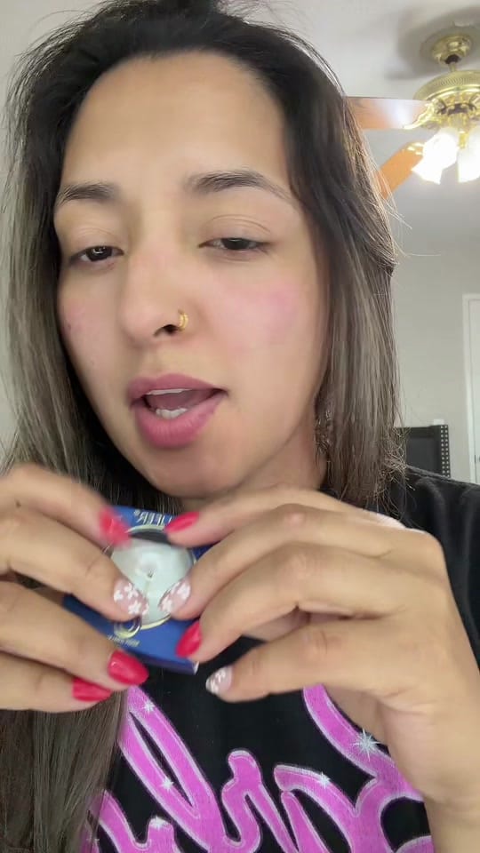 Post 2 by Alba🇸🇻👑 on TikTok (video)