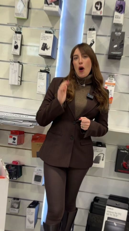 Post 3 by Gigastoreshop.it on TikTok (video)