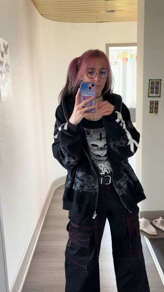 Post 1 by Seshiru 🌙 on TikTok (video)