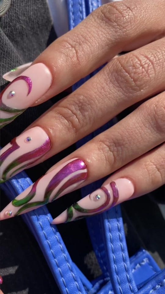 Post 7 by Nailzaddiction on TikTok (video)