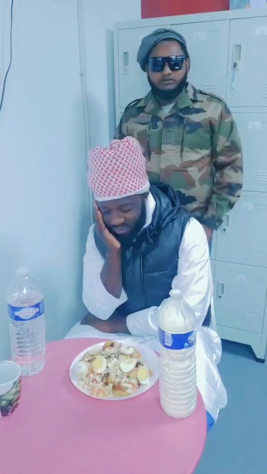 Post 8 by MOMO DE PARIS 225 on TikTok (video)