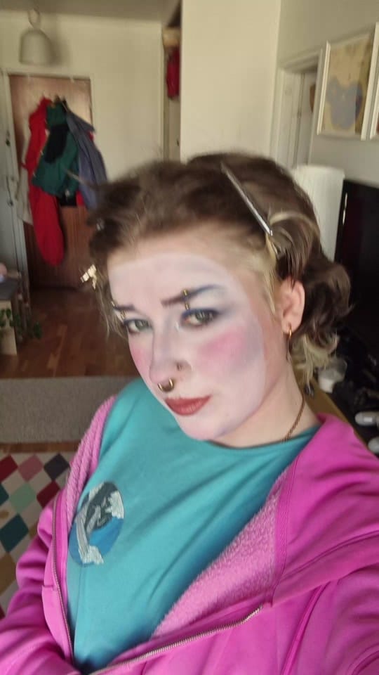 Post 2 by June Tatoot on TikTok (video)