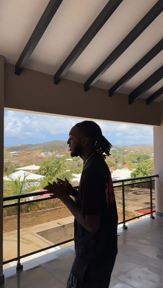 Post 7 by CHATIX on TikTok (video)