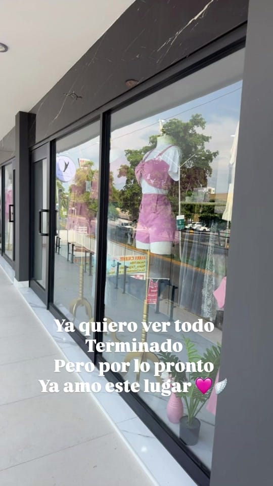 Post 9 by Acstorecln on TikTok (video)