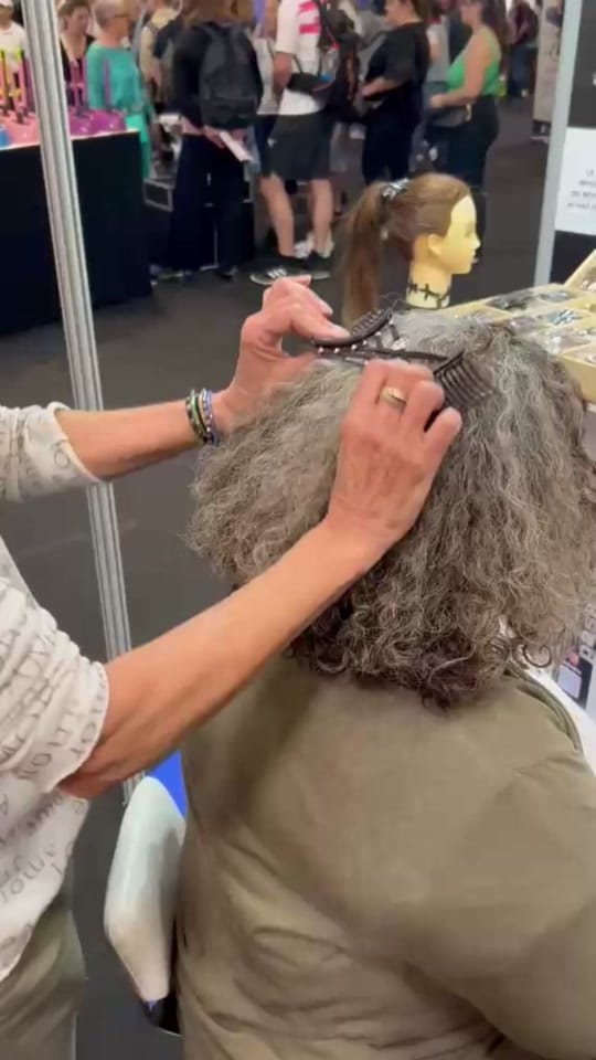 Post 6 by Le peigne de Vivi on TikTok (video)