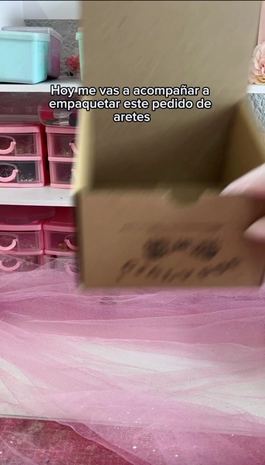 Post 4 by Girly Pop Mx on TikTok (video)
