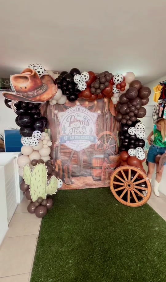 Post 1 by Veterinaria ThepomsHouse on TikTok (video)