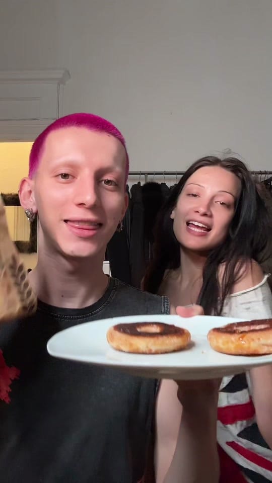 Post 1 by LA DRAG on TikTok (video)