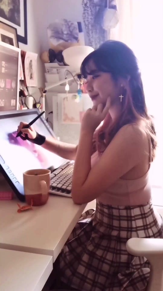 Post 4 by mistral on TikTok (video)