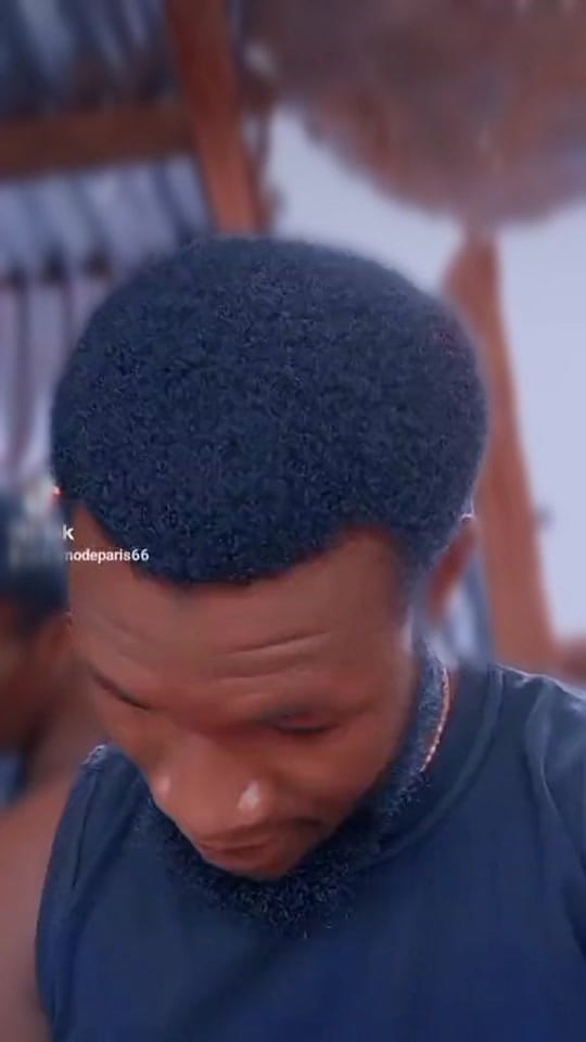 Post 4 by Momo de Paris on TikTok (video)