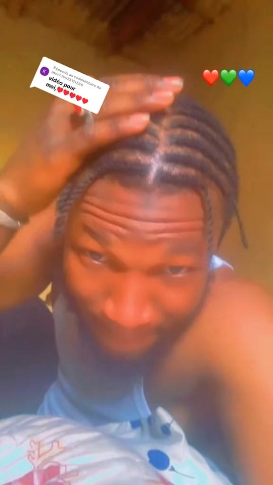 Post 2 by Momo de Paris on TikTok (video)