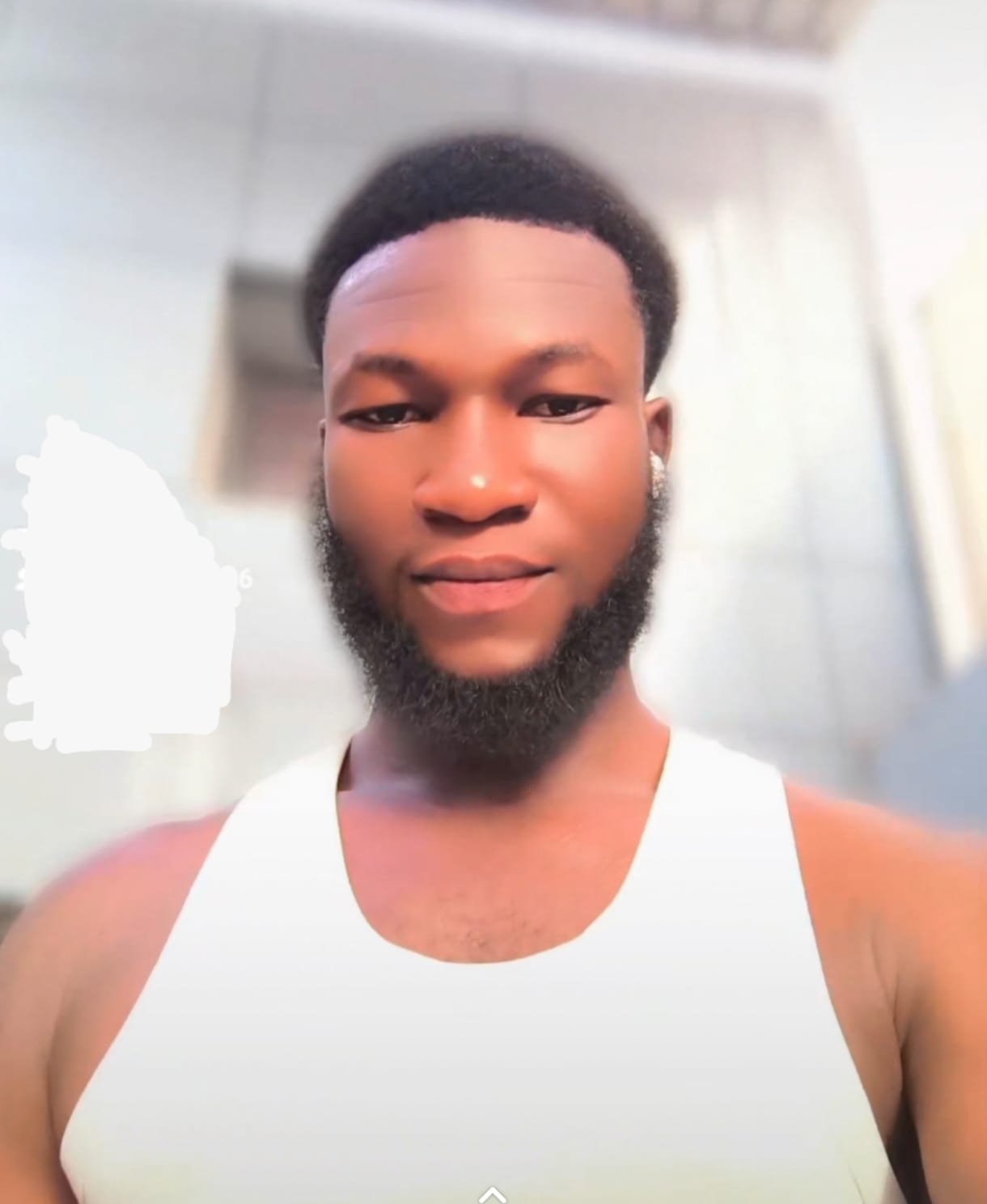 Post 6 by Momo de Paris on TikTok (video)