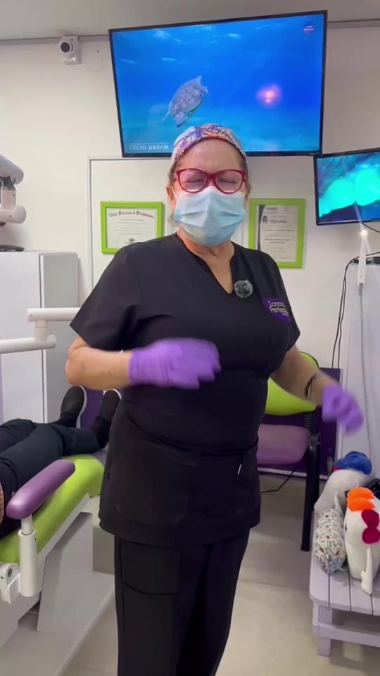 Post 5 by Sonrisa Perfecta NV on TikTok (video)