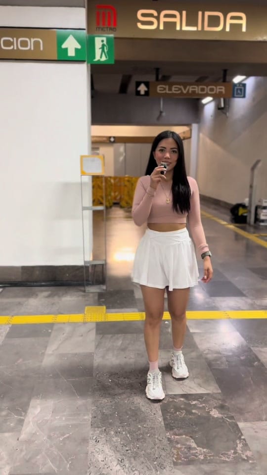 Post 10 by Saritalego on TikTok (video)