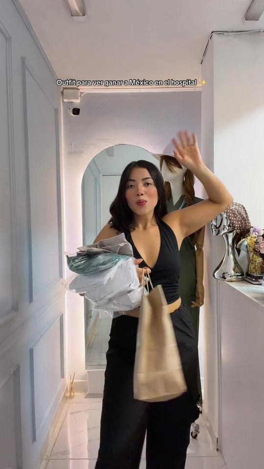 Post 2 by Saritalego on TikTok (video)