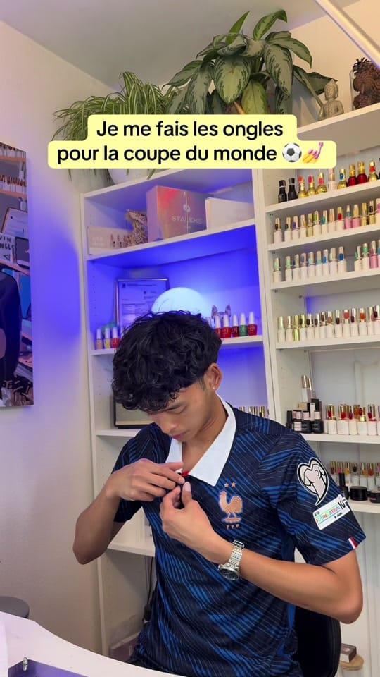 Post 2 by Vinyongles on TikTok (video)