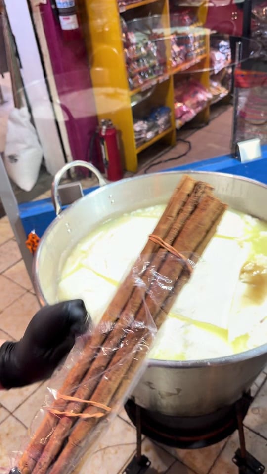 Post 7 by lafabricadeldulce_ on TikTok (video)