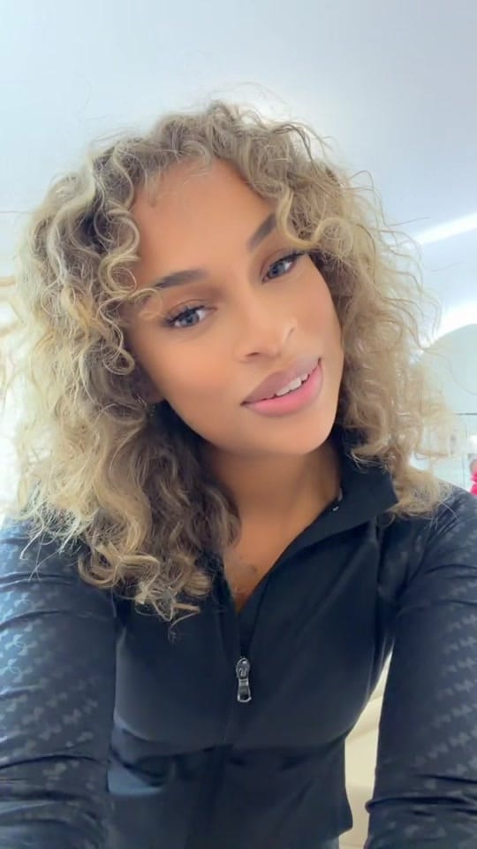 Post 2 by Minkparis on TikTok (video)