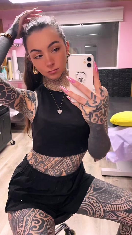 Post 1 by Mélodie Moonchild on TikTok (video)