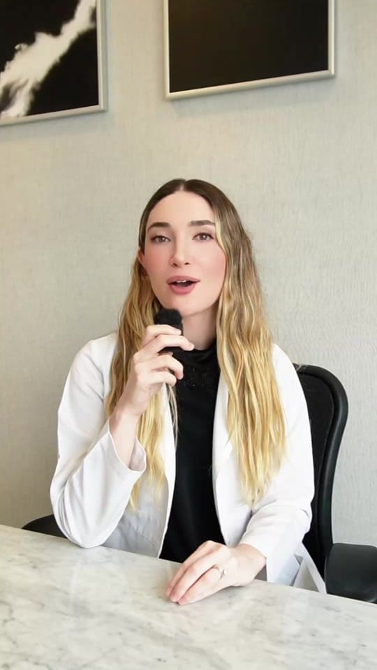 Post 1 by Dra. Lucy Fernandez on TikTok (video)