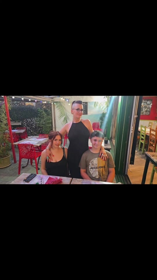 Post 3 by Dona Artiste Peintre on TikTok (video)