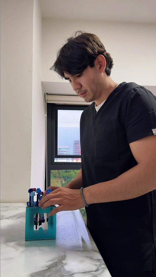 Post 1 by Los Dentistas de TikTok 🦷🔥 on TikTok (video)