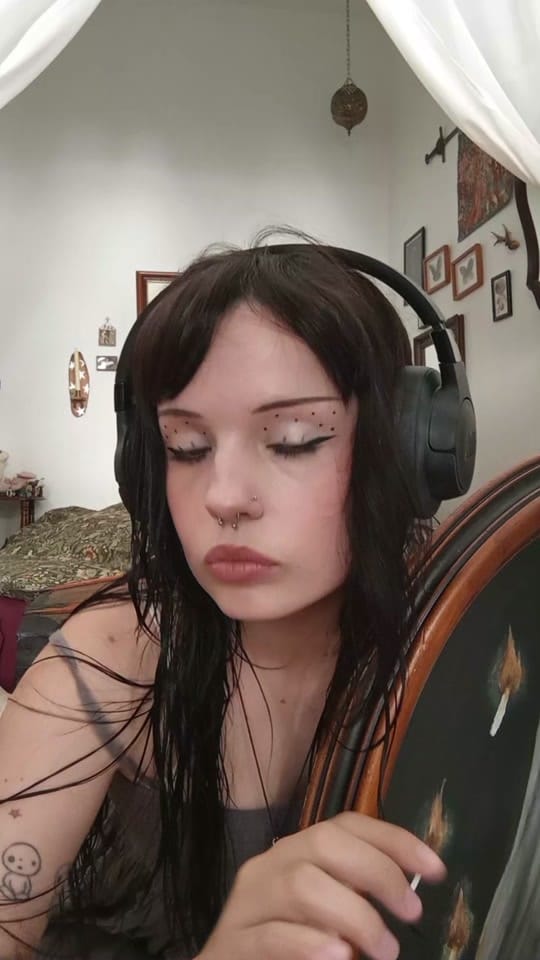 Post 3 by Kiki 🦇 on TikTok (video)