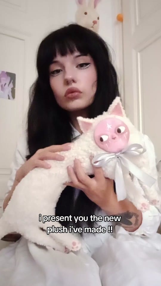 Post 6 by Kiki 🦇 on TikTok (video)