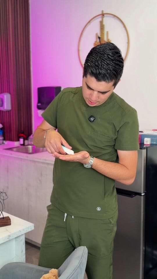Post 6 by Dr. Rubén M. Niño de Rivera on TikTok (video)