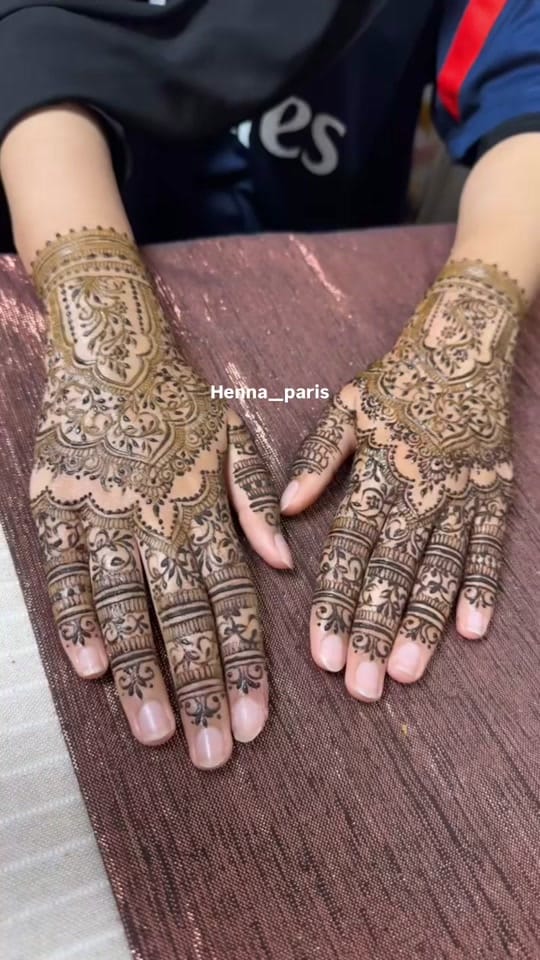 Post 2 by Henna paris ( Atiyah 🇮🇳 ) on TikTok (video)