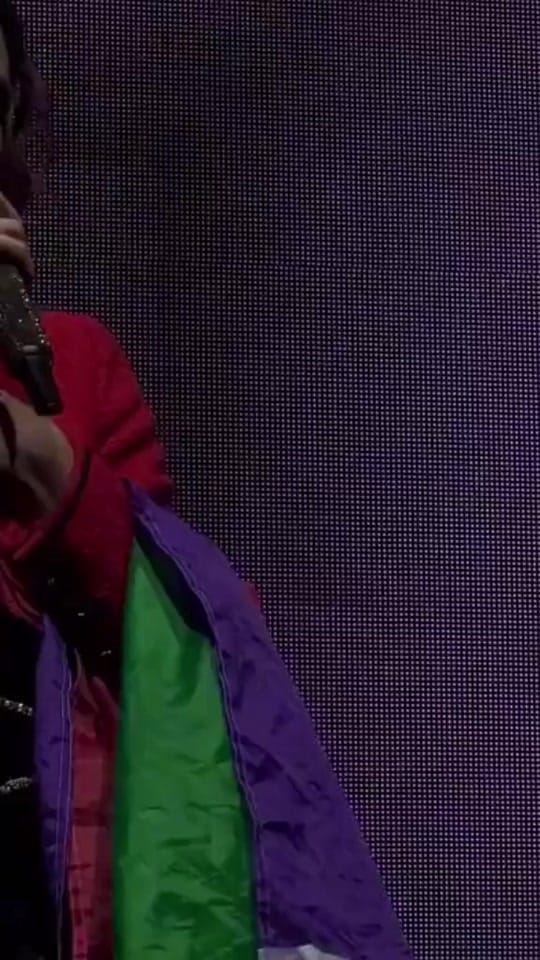 Post 8 by Vidéos de stars on TikTok (video)