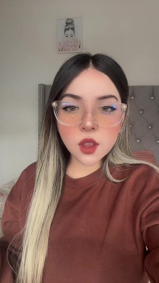 Post 4 by 𝓓𝓮𝔂𝓪𝓷𝓲𝓻𝓪 🎀 on TikTok (video)