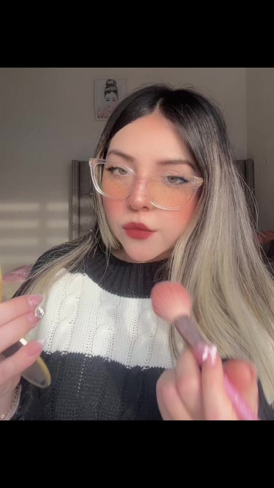 Post 2 by 𝓓𝓮𝔂𝓪𝓷𝓲𝓻𝓪 🎀 on TikTok (video)