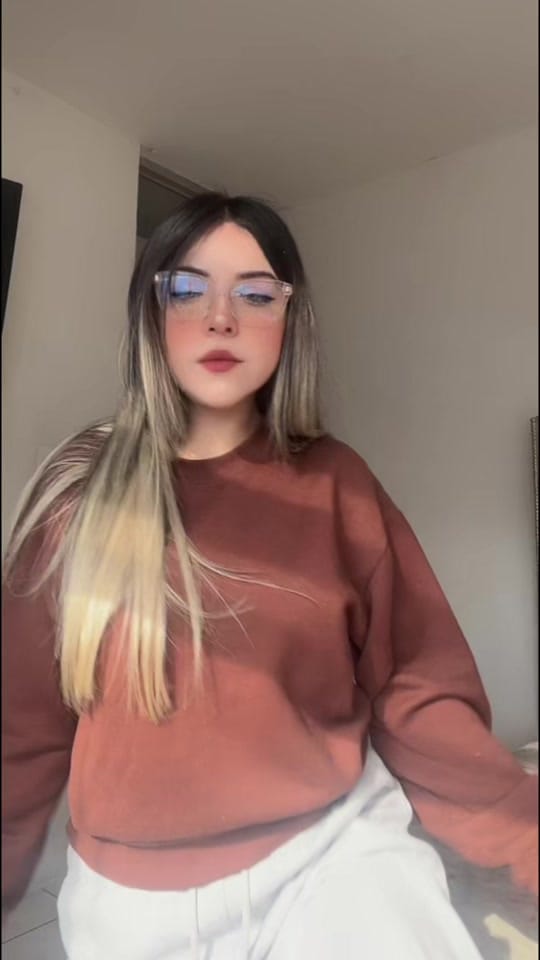 Post 5 by 𝓓𝓮𝔂𝓪𝓷𝓲𝓻𝓪 🎀 on TikTok (video)