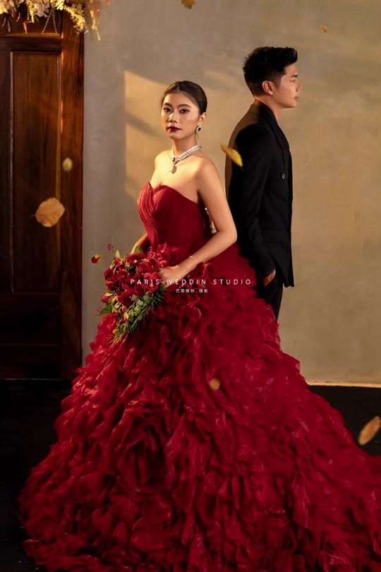 Post 1 by ParisWeddingStudio OFFICIAL on TikTok (video)