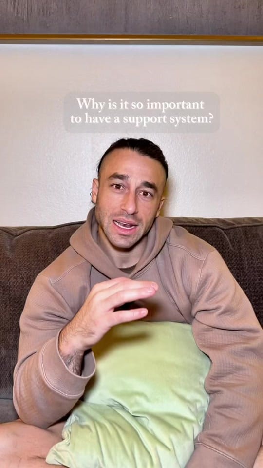 Post 5 by Jona Levin on TikTok (video)