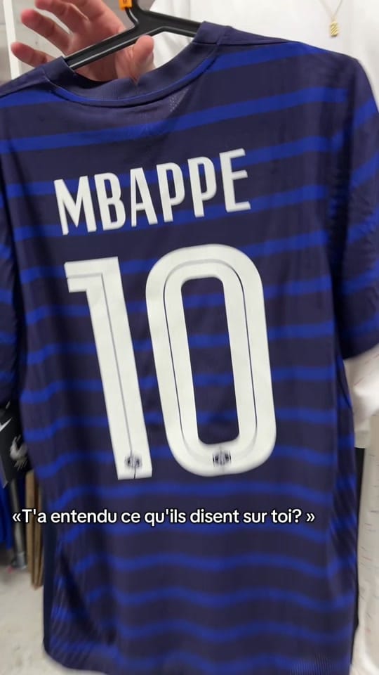 Post 3 by Lineup Vintage Football Shop on TikTok (video)